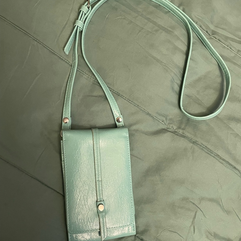 Cross body wallet/phone purse